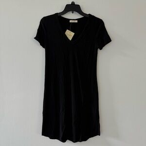 Black V-Neck Short Sleeve Dress